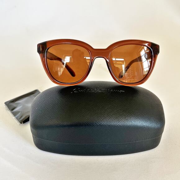 FERRAGAMO Logo Plastic Cat-Eye Sunglasses - Picture 1 of 10